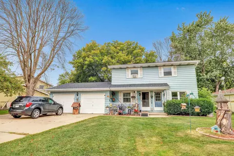 1020 E Northwood Dr, Appleton, WI 54911 photo 2