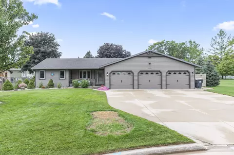1061 Patrick Ct, Neenah, WI 54956