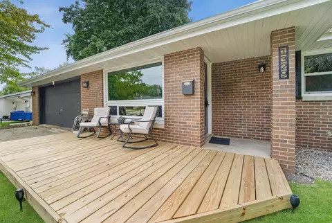 1329 E Harding Dr, Appleton, WI 54915 photo 4