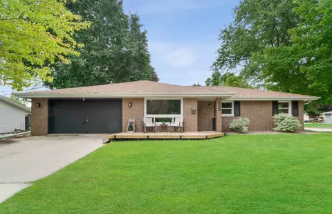 1329 E Harding Dr, Appleton, WI 54915
