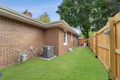 1329 E Harding Dr, Appleton, WI 54915 photo 29