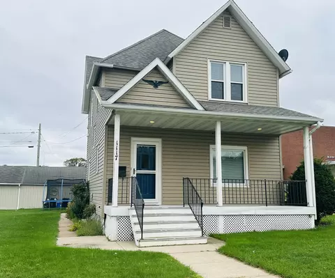 1117 14th Ave, Menominee, MI 49858