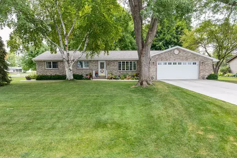 5171 N Harbour Dr, Winneconne, WI 54986
