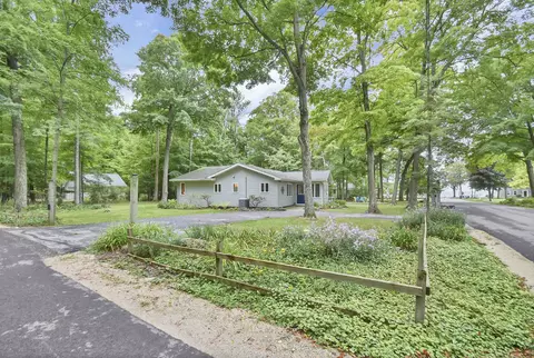 5043 Beachview Ln, Egg Harbor, WI 54209