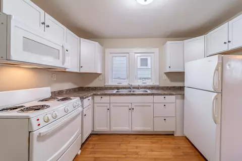 104 E Irving Ave, Oshkosh, WI 54901 photo 5
