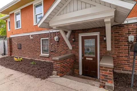 104 E Irving Ave, Oshkosh, WI 54901 photo 2