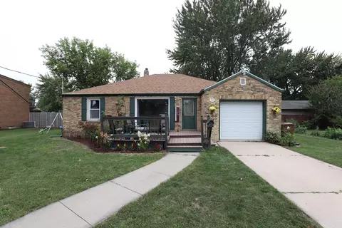 644 Walbrun St, Menasha, WI 54952