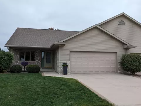1218 Lavender Ln, Appleton, WI 54915