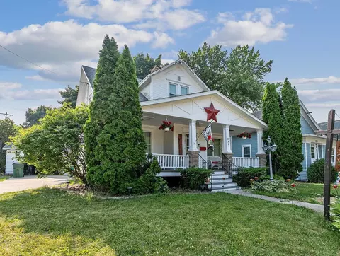233 S Francis St, Brillion, WI 54110