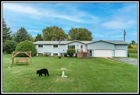 w10314 School Road, Hortonville, WI 54944