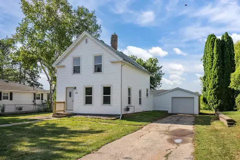 488 SW Ceresco St, Berlin, WI 54923