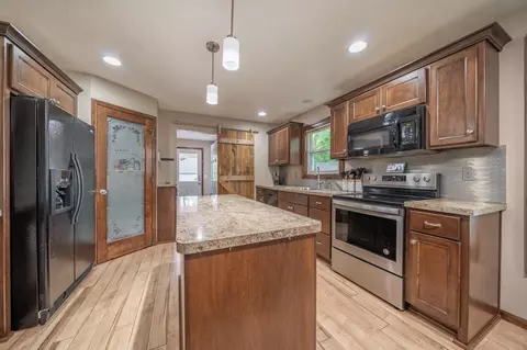 812 E Brewster St, Appleton, WI 54911 photo 3