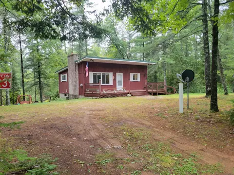 12399 Grindle Ln, Crivitz, WI 54114