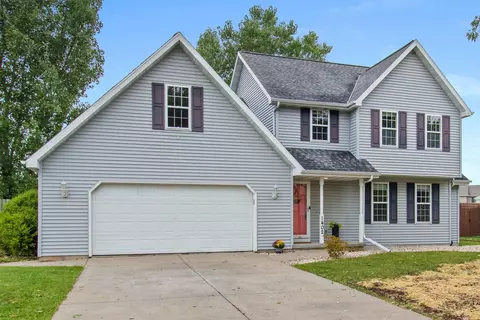 1402 S Carrington Ln, De Pere, WI 54115
