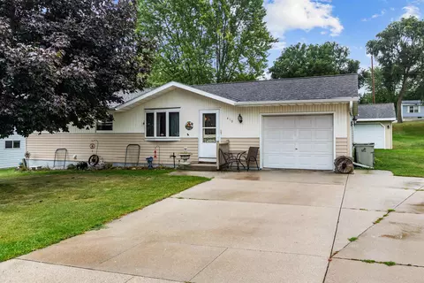 419 Dolph St, Chilton, WI 53014