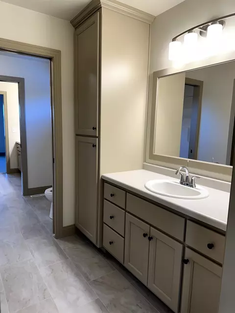 Bath - W6623 Ethan Drive, Appleton, WI 54915 photo 6 of 10