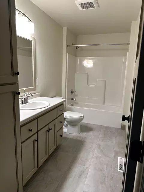 Bath - W6623 Ethan Drive, Appleton, WI 54915 photo 10 of 10