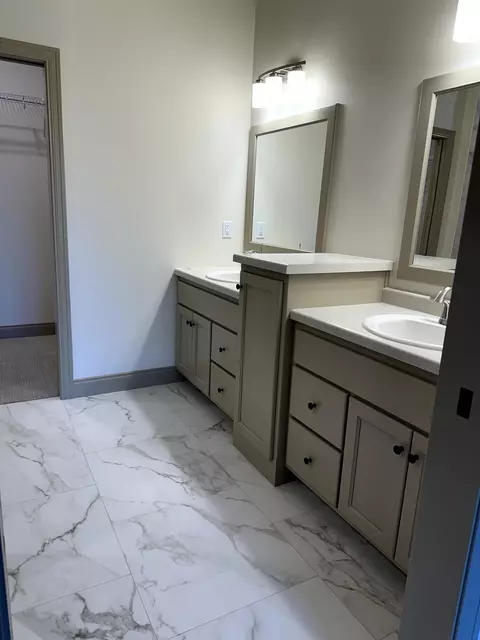 Bath - W6623 Ethan Drive, Appleton, WI 54915 photo 1 of 10