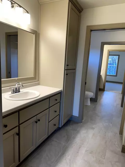 Bath - W6623 Ethan Drive, Appleton, WI 54915 photo 9 of 10