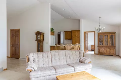 88 Penbrook Cir, Appleton, WI 54913 photo 6