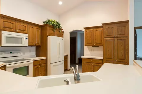 88 Penbrook Cir, Appleton, WI 54913 photo 3