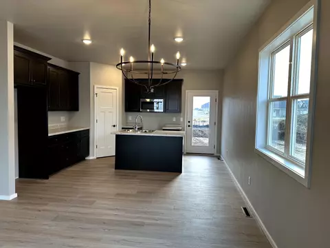 W6515 E Steamboat Lane, Appleton, WI 54915 photo 4