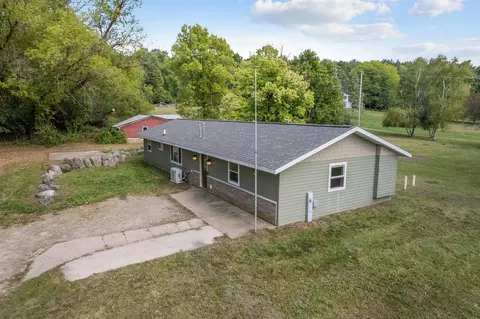 n2604 County Highway E, Waupaca, WI 54981