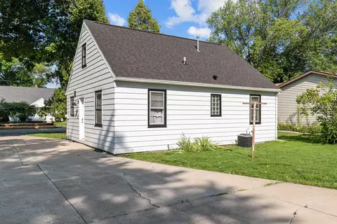 1624 S Jackson St, Appleton, WI 54915 photo 38