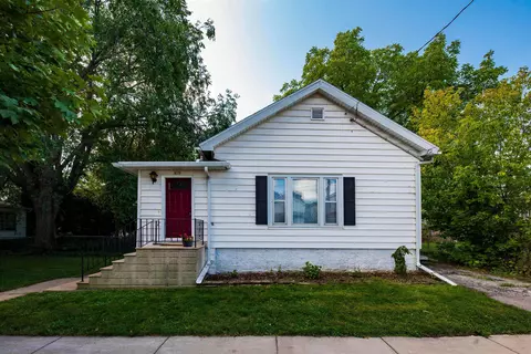 619 Otter Ave, Oshkosh, WI 54901