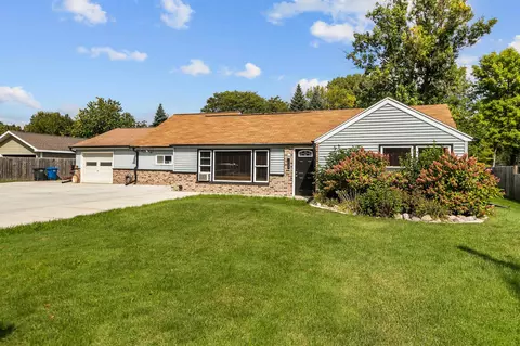 1786 Plank Rd, Menasha, WI 54952