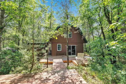 N6899 1st Street, Crivitz, WI 54114