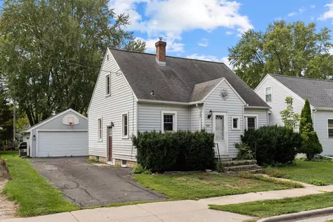 618 Mckinley St, Neenah, WI 54956