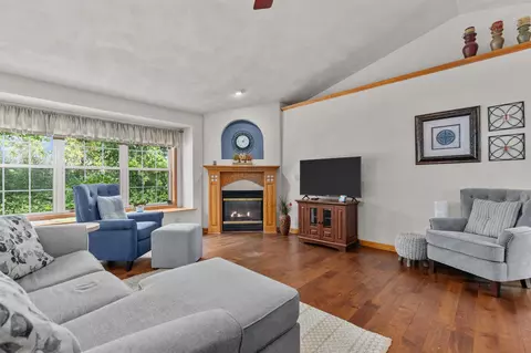 w6074 Paige Way, Appleton, WI 54915 photo 11