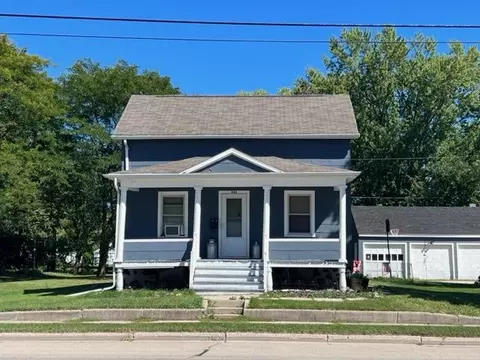 838 S Commercial St, Neenah, WI 54956