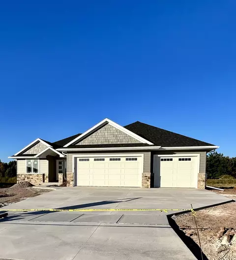 1769 Arbor Gate Ln, Green Bay, WI 54311