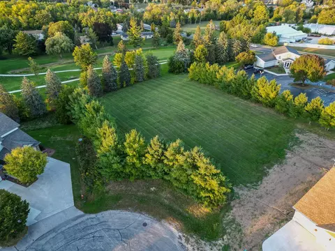 Pine Ridge Court, Mishicot, WI 54228