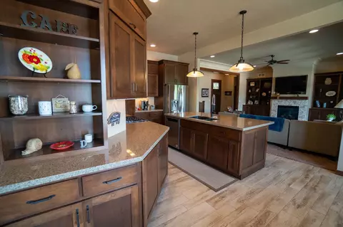 1209 Bobby Ct, Appleton, WI 54915 photo 9