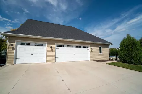1209 Bobby Ct, Appleton, WI 54915 photo 3