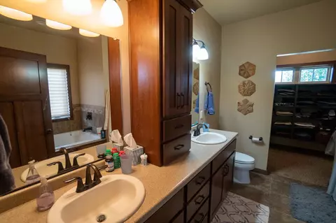 1209 Bobby Ct, Appleton, WI 54915 photo 23