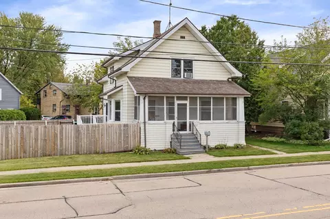 227 Washington Ave, Neenah, WI 54956
