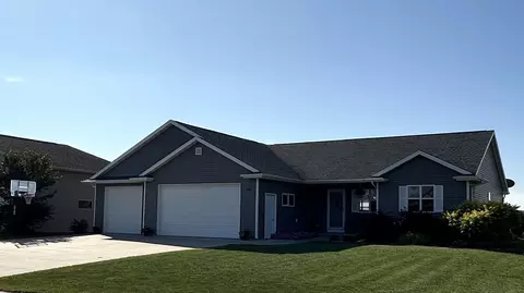 1231 Allison Dr, Neenah, WI 54956