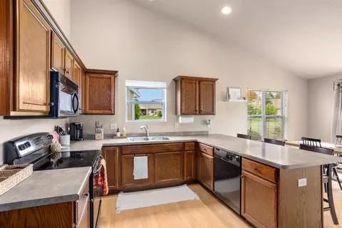 618 Harold Way, Appleton, WI 54915 photo 5