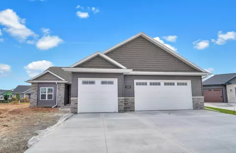 2146 Caroline Ct, Neenah, WI 54956