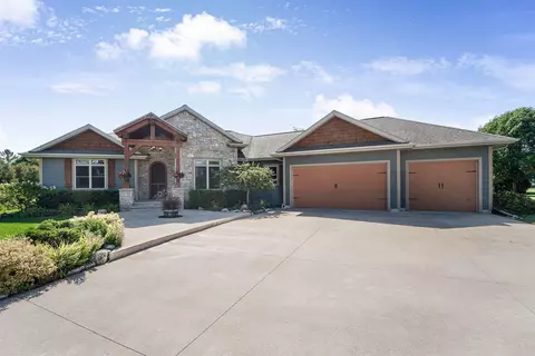 w4704 Nicklaus Court, Sherwood, WI 54169