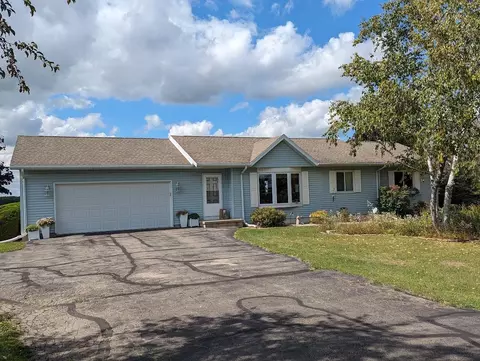 245 S Clay Rd, Van Dyne, WI 54979