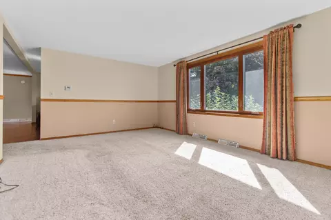 w6121 Colonial Drive, Appleton, WI 54914 photo 7