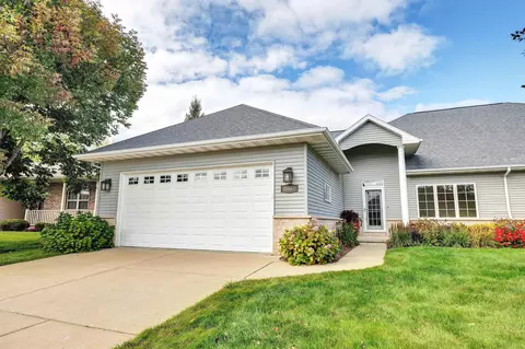 2044 Wisteria Cir #2, Green Bay, WI 54313
