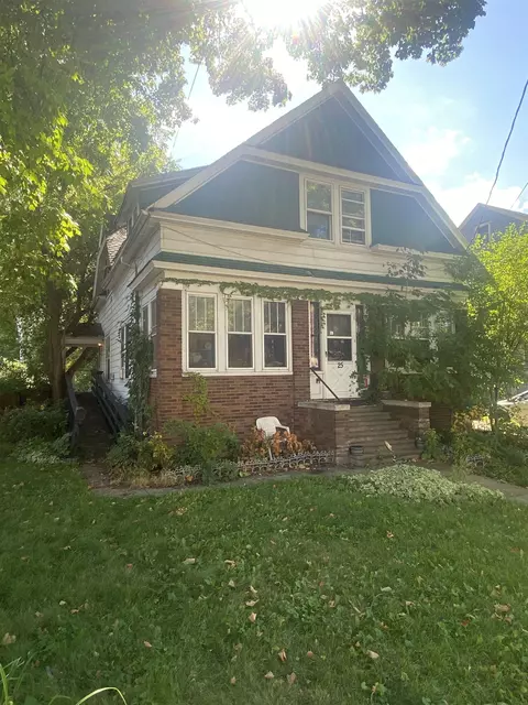 25 W South Park Ave, Oshkosh, WI 54902