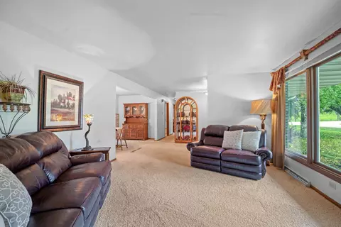 w3712 Highview Drive, Appleton, WI 54913 photo 2