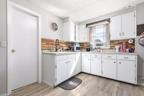1023 W Lawrence St, Appleton, WI 54914 photo 6